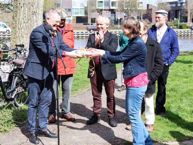 Wandelboekje Anno Smith gepresenteerd